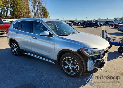 2018 BMW X1 xDrive28I z USA, uszkodzony, nr VIN WBXHT3C37J5K21216